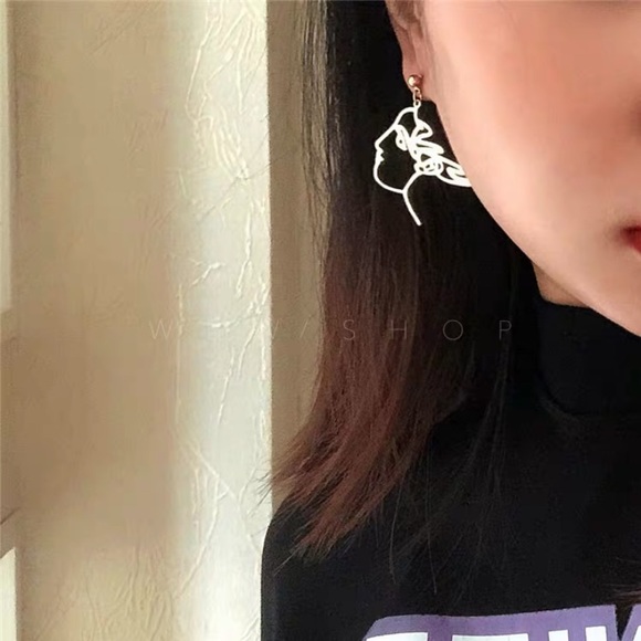 Abstract Face Girl Drop Earrings - Picture 3 of 7